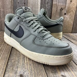 Nike Air Force 1 '07 Low Top Sneakers Dark Stucco Black Mens Sz 10.5 Shoes